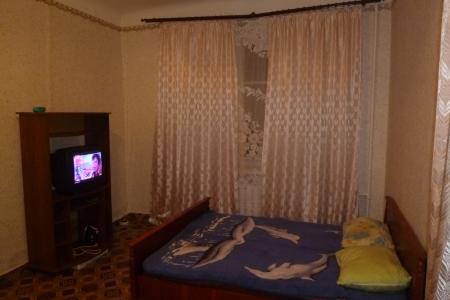 Гостинка рядом со станцией "Злобино"