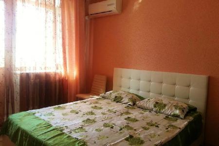 1-комнатная квартира для двоих на Кесаева в 3 мкр