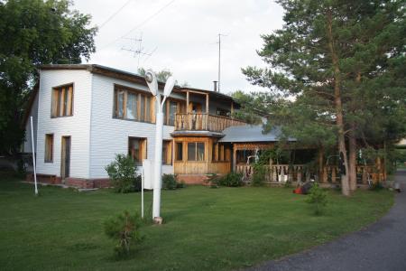 Коттедж на берегу с камином и баней