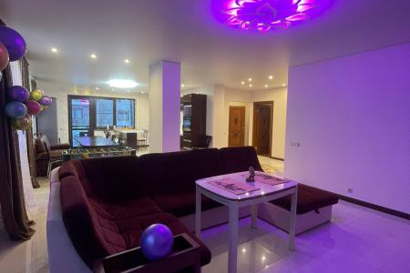 Дом в Икше с большим залом и баней. Рядом пруд.