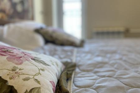 Апартаменты в доме бизнес класса рядом с аэропортом