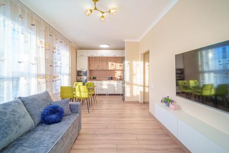 Евротрёхко́мнатная квартира у Балатовского парка.