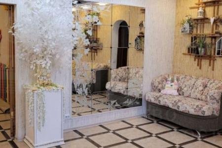Дом 200 кв.м на участке 10 сот.