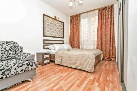 Большая Чистая,уютная 1к кв в новом доме Эльмаш возле ГМ О"Кей  Wi-Fi