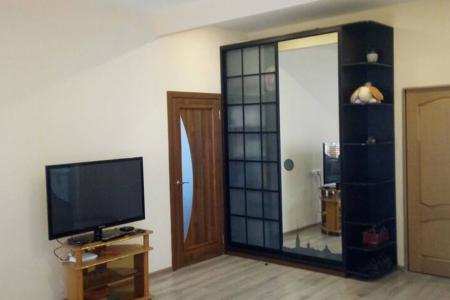 У моста Александра Невского