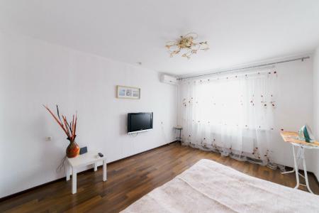 Сдам квартиру с Евроремонтом с джакузи в центре города около тц Седьмое небо