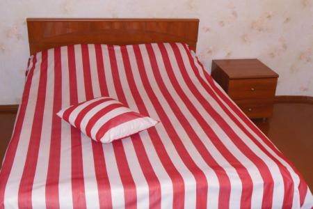 сдаю без посредников на сутки 1-комнатную квартиру в отличном состоянии .