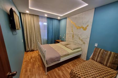 Двухкомнатная квартира в центре, возле ЖД вокзала