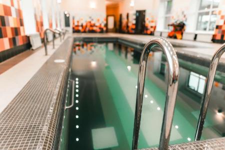 Аренда дома с бассейном и баней в Подмосковье 700м2 80 соток