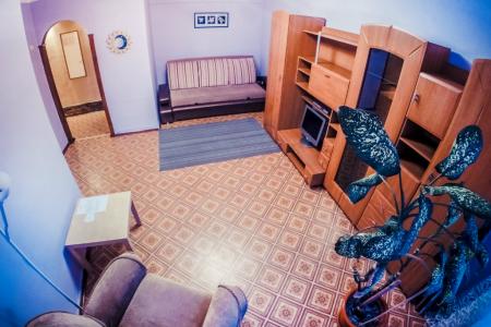 Светлая уютная квартира в пятиэтажном доме.