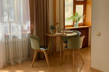 Двухкомнатная 50 лет Октября 9/6