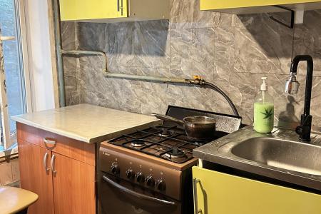 Сдаю 2 х комнатную квартиру в центре