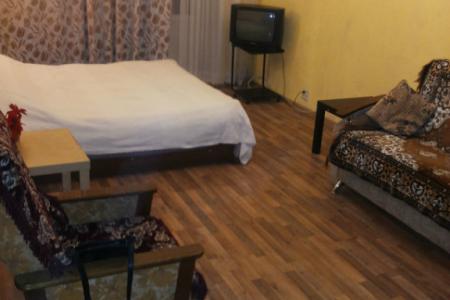 однокомнатная квартира в центре возле ЖД-вокзала