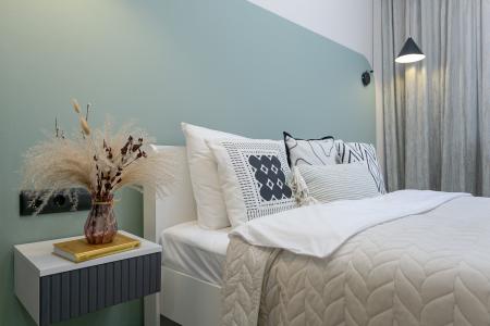 Просторная светлая квартира КОМФОРТ класса с видом на лес в центре Академгородка рядом с НГУ.