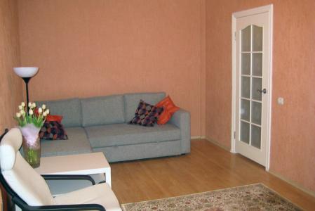 Ближнее Арбеково, Строителей 33, все рядом.