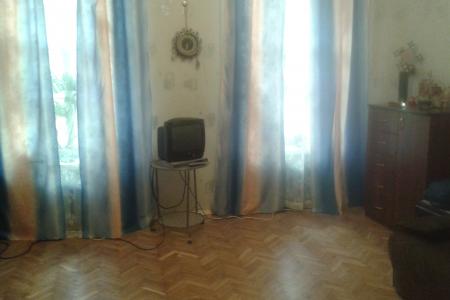 маленькая 2-х комнатная квартира на Петроградской