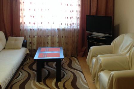 Уютная квартира у ТЦ "Европа"на Катукова