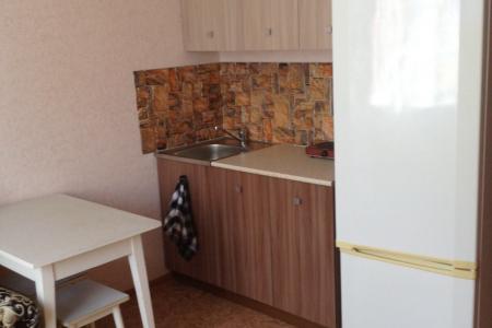 Сдается 1 комн. квартира студия ул. Бурнаковская, на Часы, Сутки, Ночь