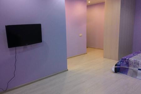 Однокомнатная квартира возле ТЦ "Сити Молл"