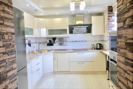 Шикарная трешка на Главной,6