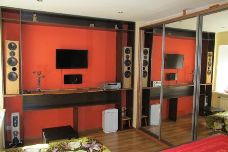 Уютная двухкомнатная-студия в центре