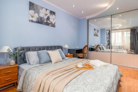 Sutki Rent у Театральной площади у Удельной