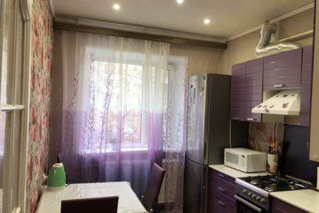 Возле Газпром центрально