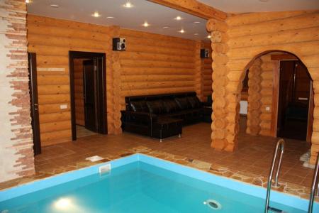 Коттедж с бассейном в банкетном зале в черте города, Нагорный Барский