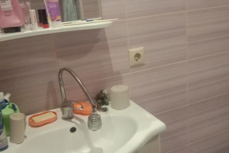 Сдам домик на сутки.. Центральный район.