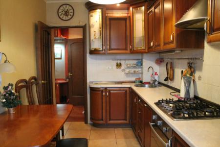 трехкомнатные апартаменты в спальном районе