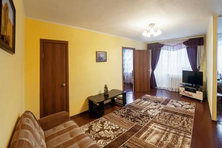 двухкомнатная квартира с ЖК телевизором