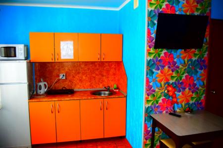 Уютная и теплая студия на ул.Железнодорожная