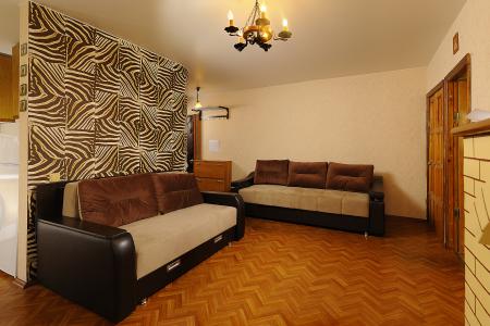 Комфортабельная двухкомнатная посуточно в г. Омске