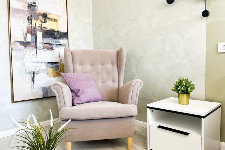 Пpocтopнaя oднoкомнатная кваpтиpa клaсса ЛЮKС