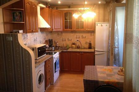 Уютная двухкомнатная квартира в районе ЖД Вокзала с видом на море! Владивосток