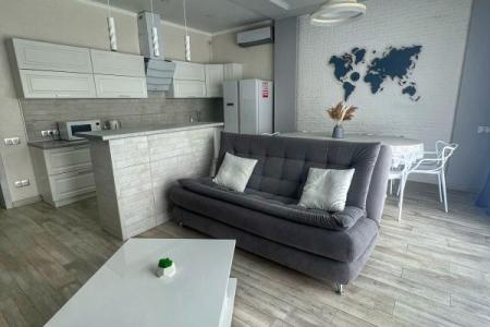 Дом на берегу реки