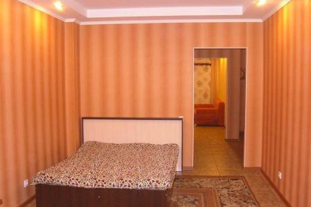 Двухкомнатная квартира возле магазина "НОРД-ВЕСТ"