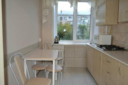 Двухкомнатная квартира в районе ЖД-вокзала