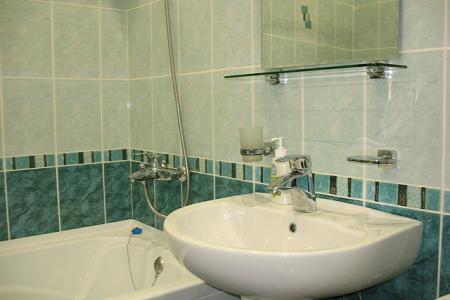 Посуточно 2-х комнатная, отл. сост.