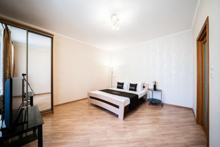 Inndays, Кораблестроителей, 34