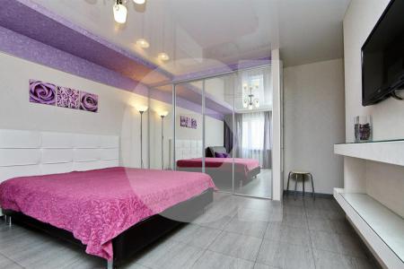 Квартира в центре с евроремонтом, ул.Красная-Офицерская (Аврора)