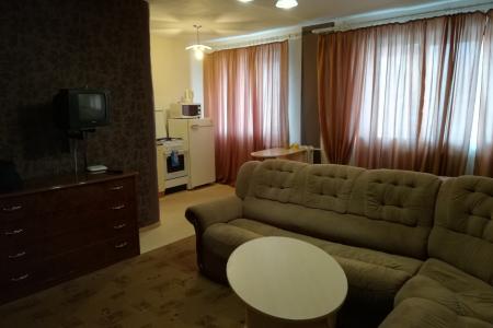 Двухкомнатная квартира возле ЖД вокзала