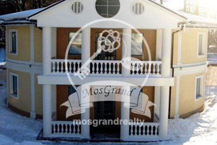 Загородный коттедж скамином и банкетным залом для проведения любых торжеств до 40 чел. Без комис.