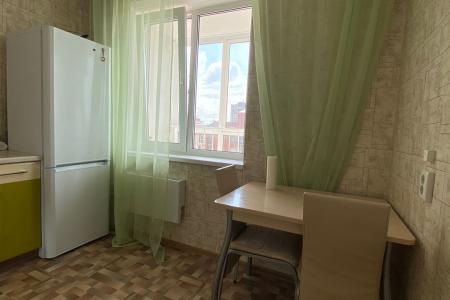 Уютная квартира в новом доме-посуточно!