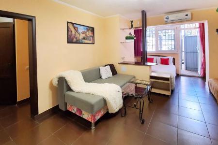 Квартира с большой террасой рядом с ж/д вокзалом