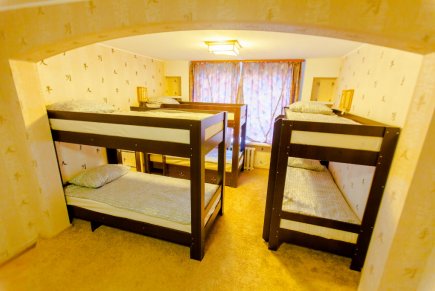 Like Hostel