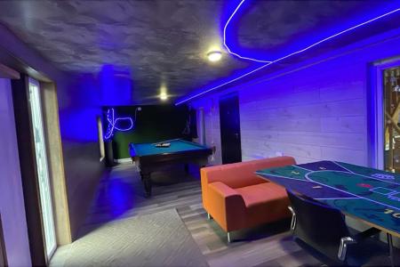 Дом с баней и бильярдом