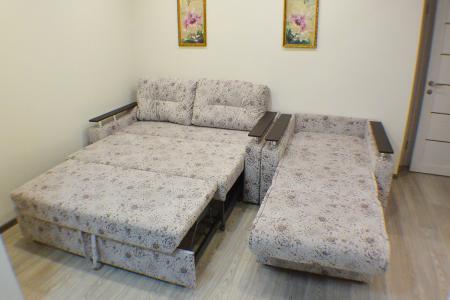 Студия для 3 человек.