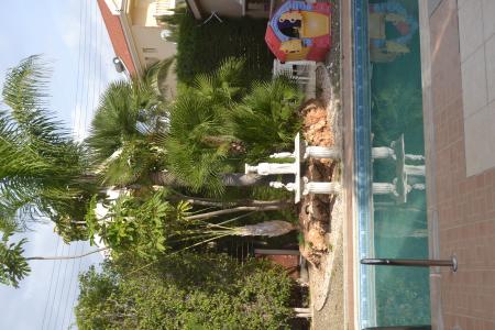 Дом с 3 спальнями и бассейном