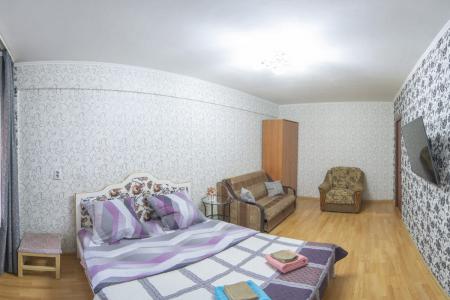 Однокомнатная квартира в развитой инфраструктуре города, в 43-м квартале.